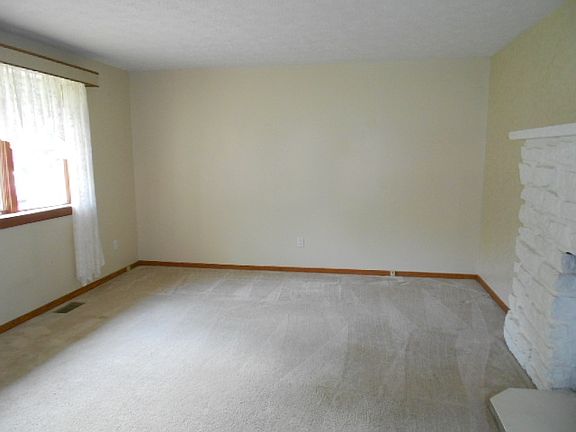 3rd image of 2915 Crawford St