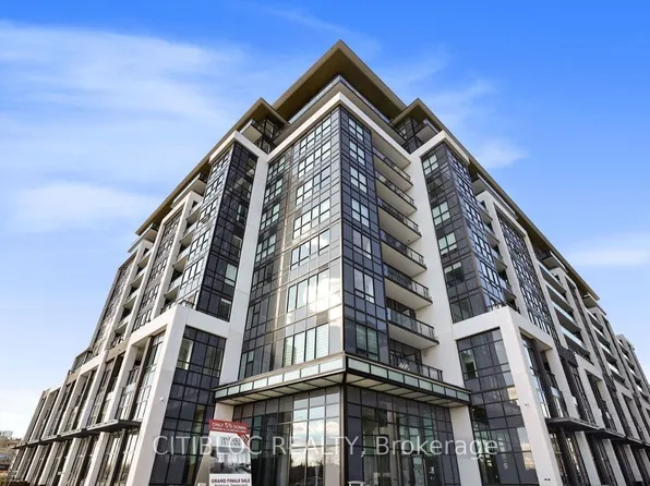 405 Dundas St W #Lph02, Oakville, ON L6M 4M2