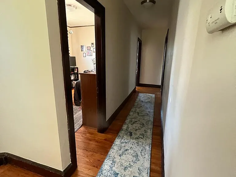 143 Stewart St — Photo 4