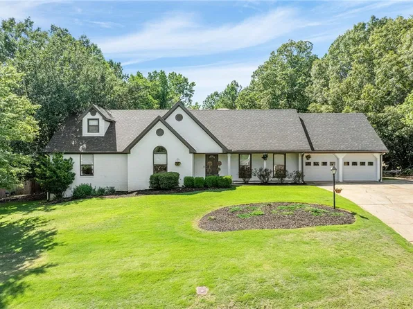 1983 Highridge Ln, Auburn, AL 36830