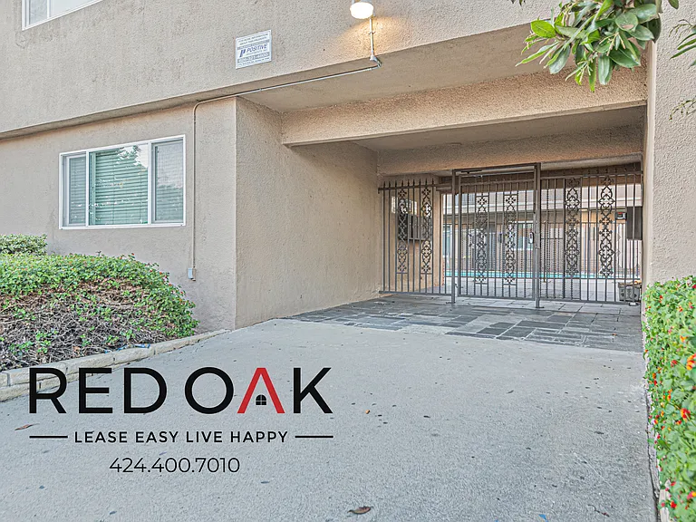 111 W Del Amo Blvd #15 — Photo 17