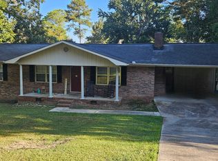 409 Russell Ln, Weaver, AL 36277