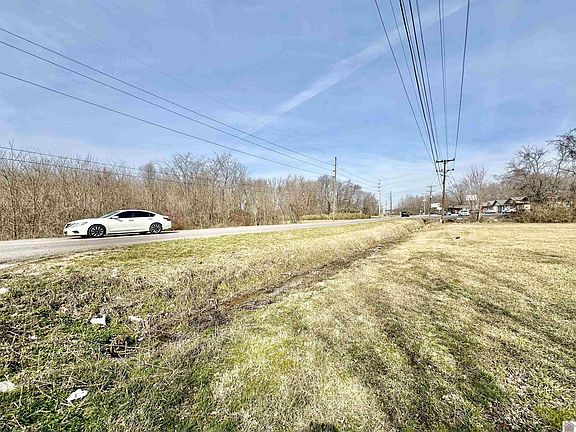 5th image of 612 North Dr