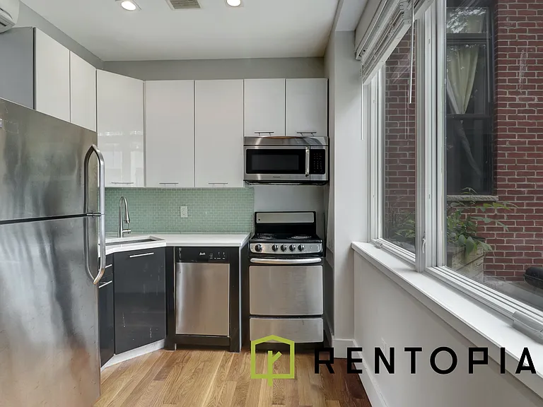 105 Vanderveer St #101H — Photo 4