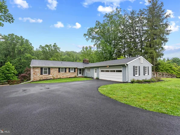 13409 Cambria Farms Rd, Phoenix, MD 21131