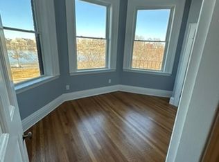 464 Beacon St APT 3R, Boston, MA 02115