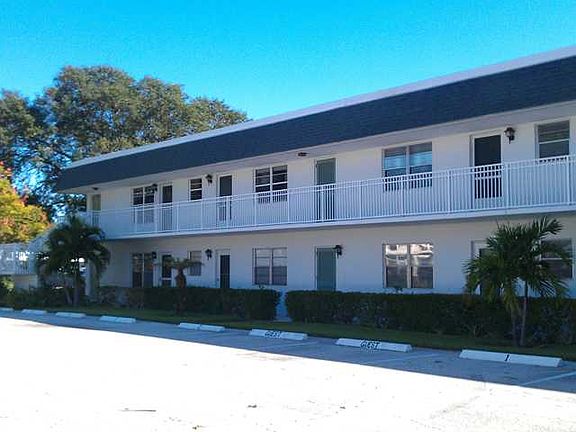 4th image of 2800 Indian River Blvd #9T