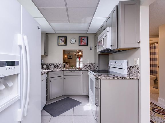 3rd image of 5901 NW 61st Avenue #101