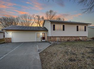 4200 S Arden Ave, Sioux Falls, SD 57103