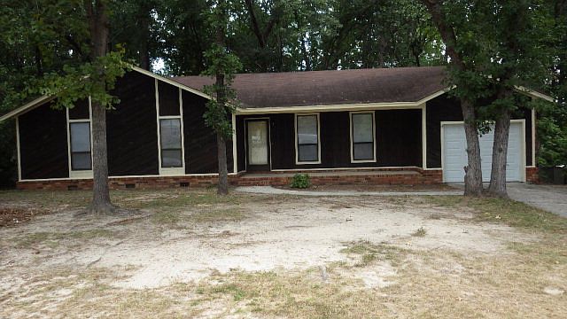 1st image of 3917 Creekwood Ln