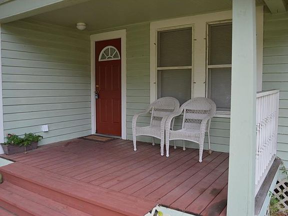 2nd image of 37717 Beauchamp Ave