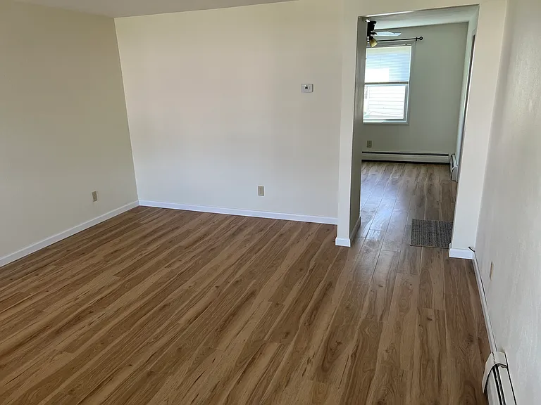 View Rrom iving Room to Eat In Kitchen
