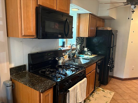 5th image of 107 E Revere Ave