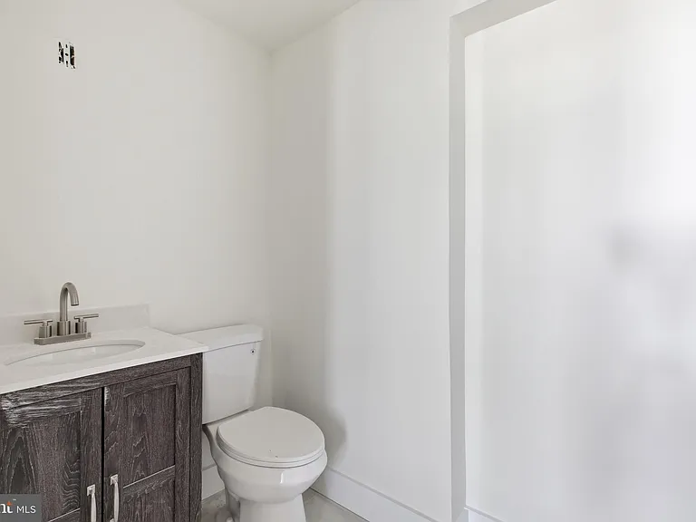 5939 Drexel Rd #1 — Photo 12