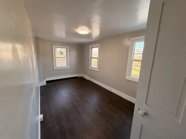 1 Olive St #1, Salem, NJ 08079