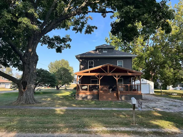 214 N Kellogg St, Yates City, IL 61572