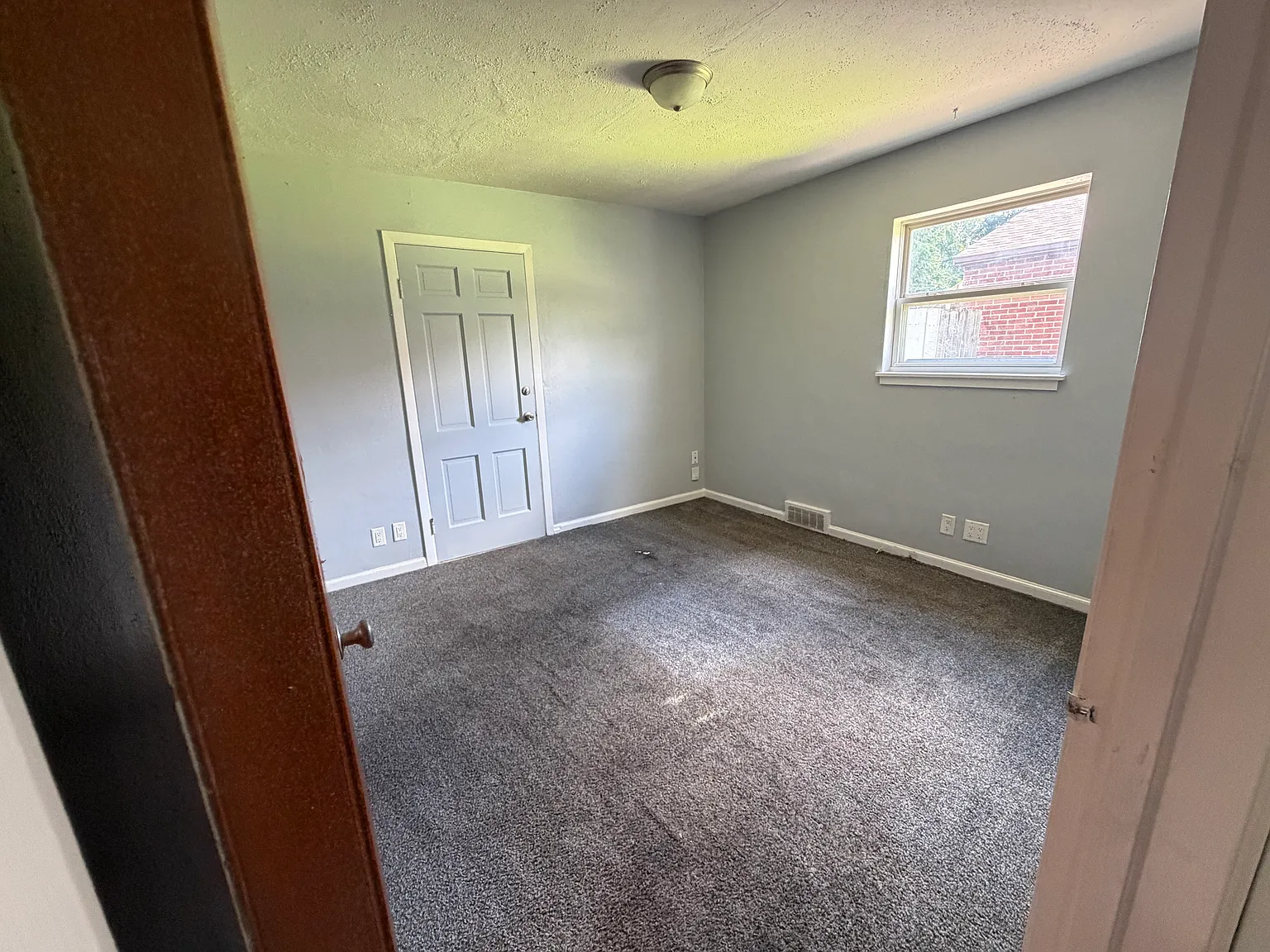 2 bed, 768 sqft, $1,650 — Photo 3