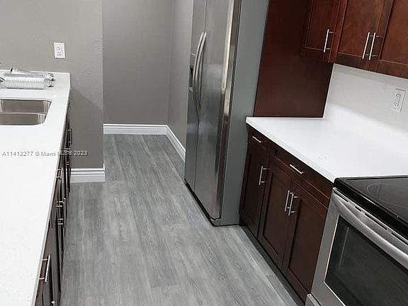 5th image of 21331 NW 40th Cir