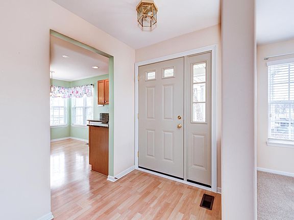 3rd image of 644 Mulberry Dr