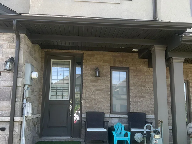 73 Dodman Cres — Photo 3