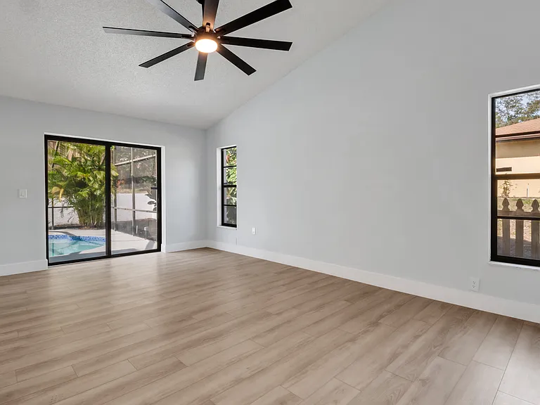 4907 Parson Brown Ln — Photo 15