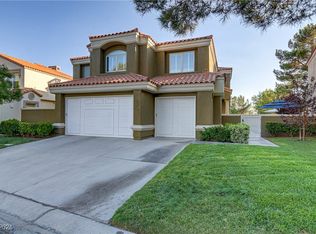 8225 Crow Valley Ln, Las Vegas, NV 89113