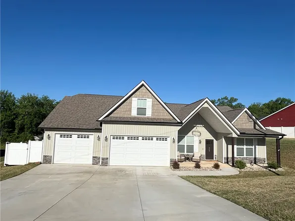 248 Inlet Pointe Dr, Anderson, SC 29625
