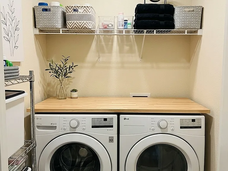 Closet with Washer and Dryer
