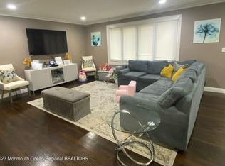 182 Elmwood Rd, Oakhurst, NJ 07755