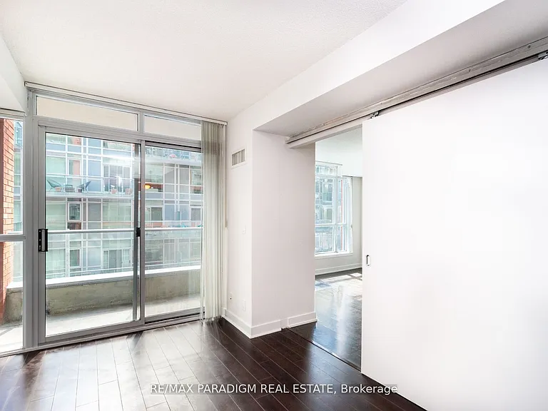 21 Nelson St #316 — Photo 14