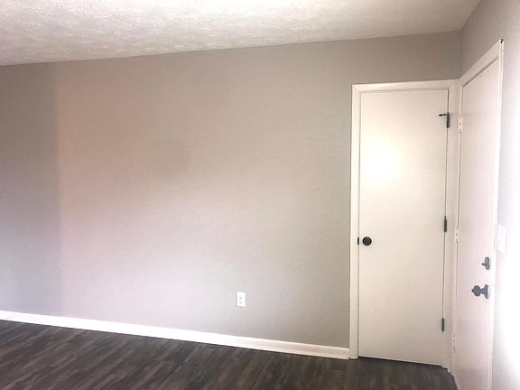 3rd image of 1141 Dunaway St #2