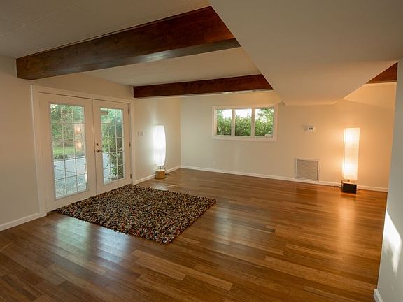 4th image of 1602 Elmwood Dr