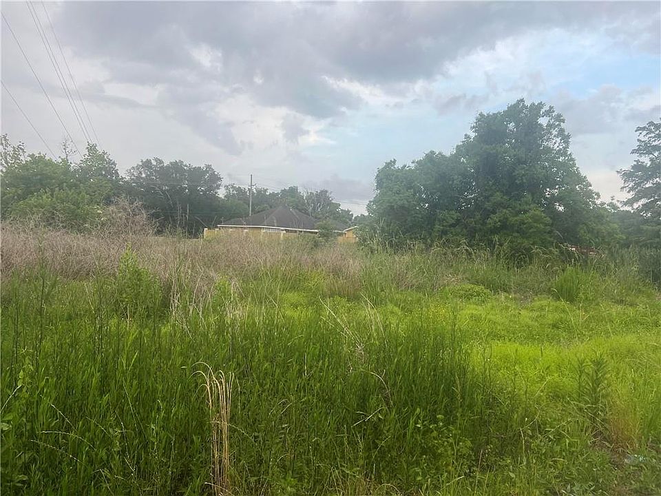 1st image of 3260 Elmwood Park Dr