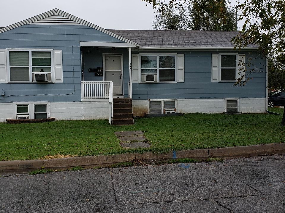 Street view, Apartment on top right of this 4 plex.