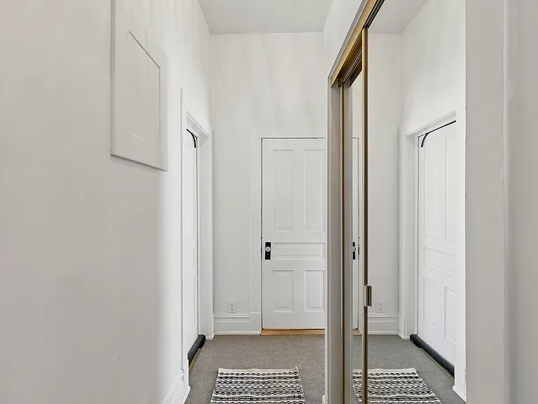 223 Edith Blvd SE — Photo 12