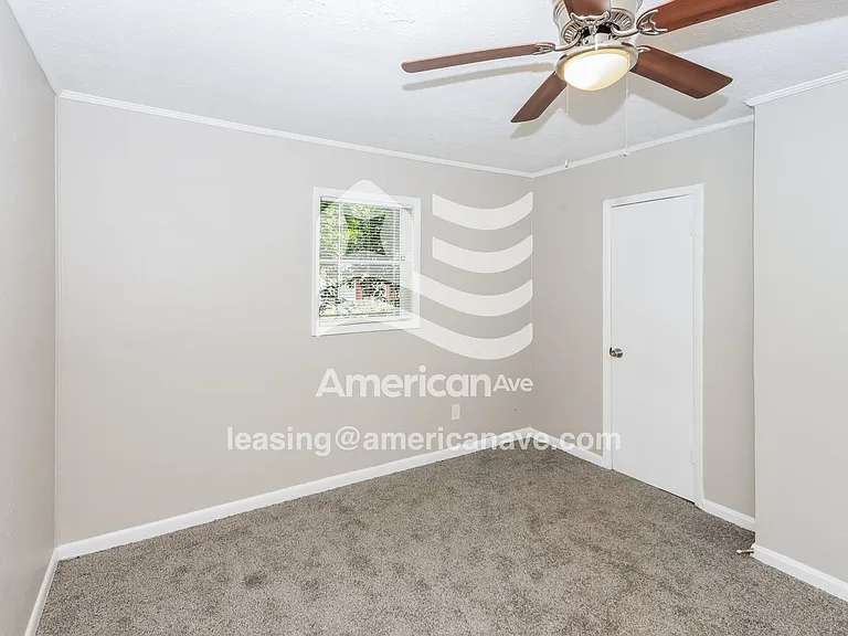 1539333_005_wm_-_main_bedroom_12897003.jpg