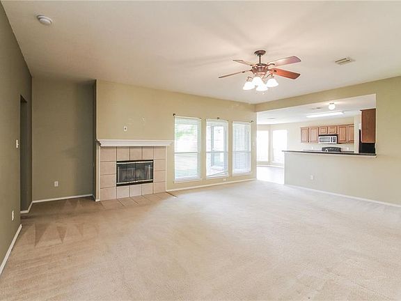 3rd image of 8124 Hulen Park Cir