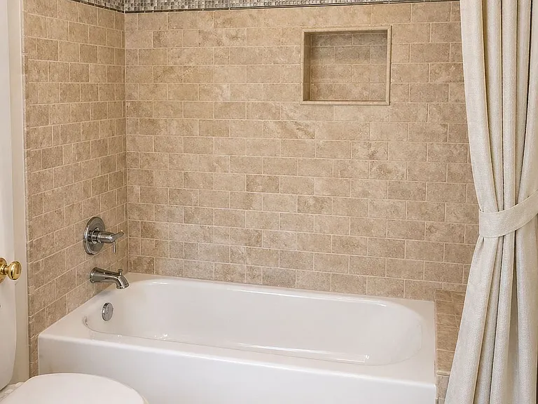 3704 Jeanette Dr — Photo 8