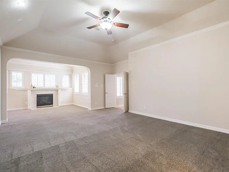 12411 Santiago Cove Ln — Photo 21