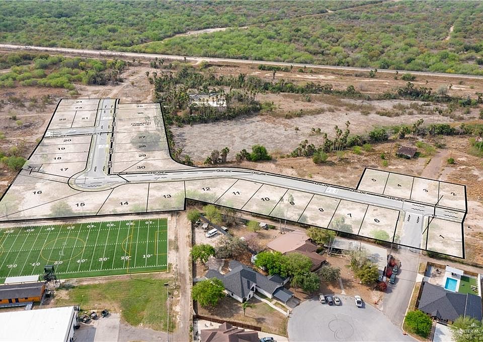 2nd image of 715 Rodeo Dr