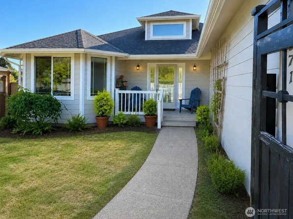 571 E Chance A La Mer NE, Ocean Shores, WA 98569