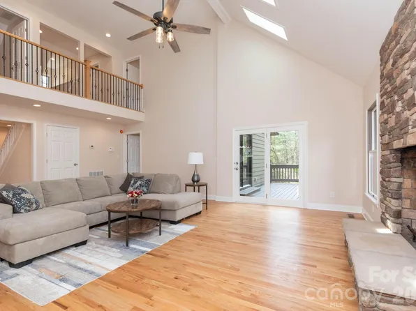 68 Sigmon Rd, Fletcher, NC 28732