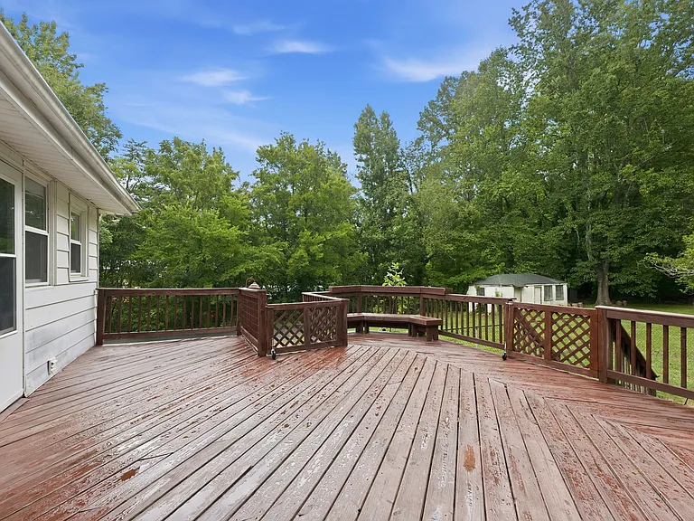 3629 Pleasant Garden Rd — Photo 26
