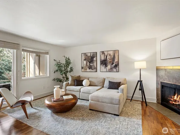 11054 NE 33rd Place #B7, Bellevue, WA 98004