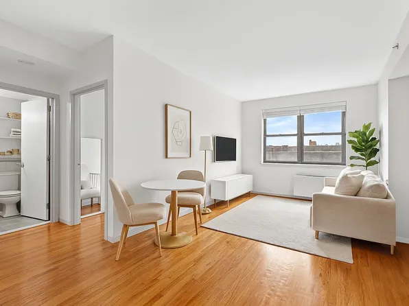 41-02 Queens Blvd #4E, Sunnyside, NY 11104