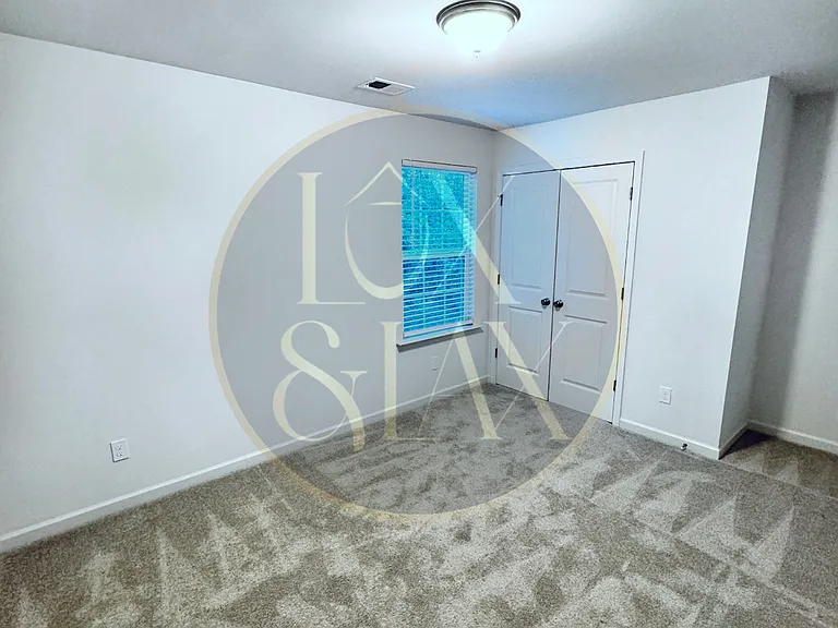 Bedroom 3 | Door Entryway View