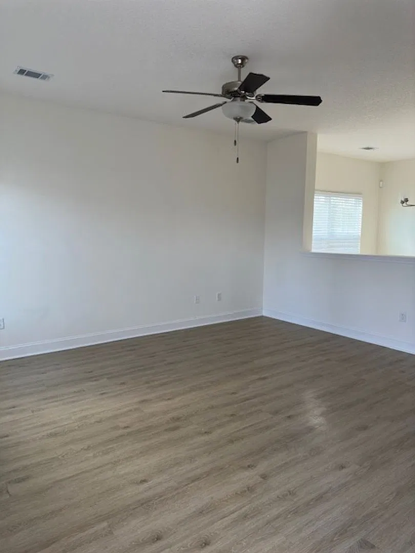 For Rent — Photo 2