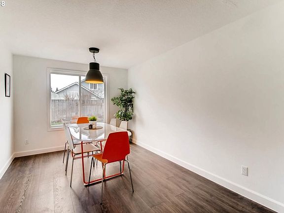 5th image of 14014 NE 52nd St