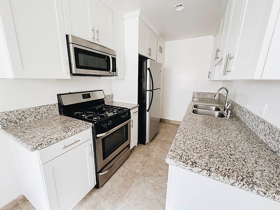 4th image of 17925 Crenshaw Blvd APT 2