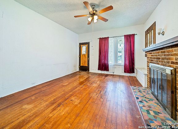 5th image of 2207 STEVES AVE